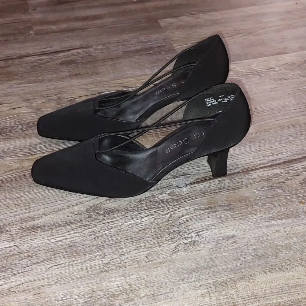 Laura Scott  Alice black pump dress shoes  Sz 8